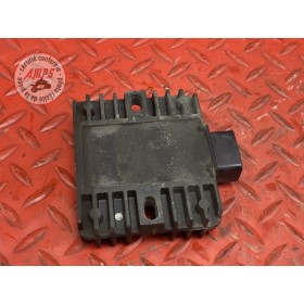 Regulateur de tension 