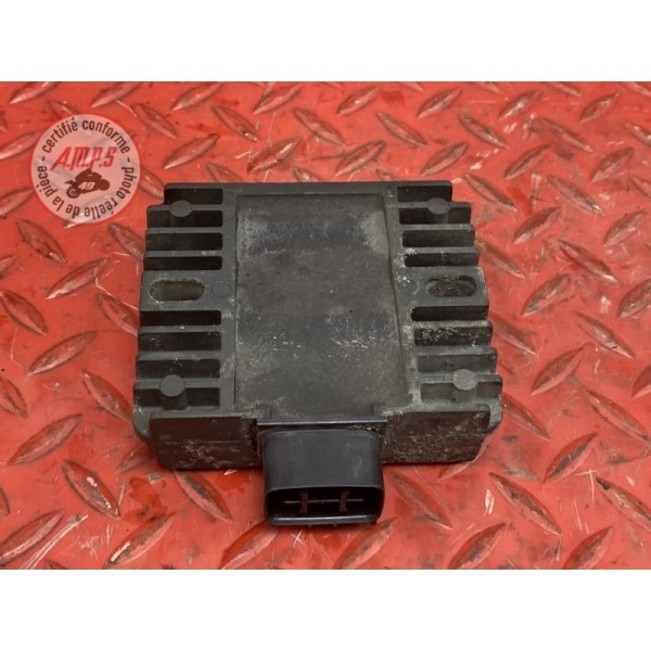 Regulateur de tension 