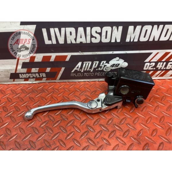 Maitre cylindre de frein avant 