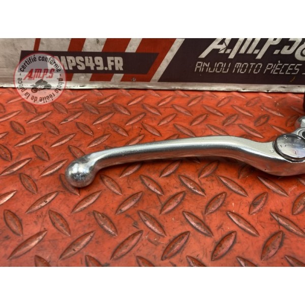 Maitre cylindre de frein avant 