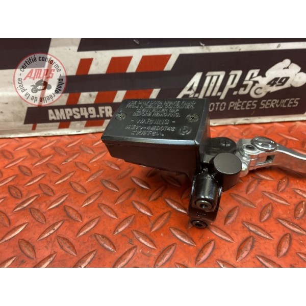 Maitre cylindre de frein avant 