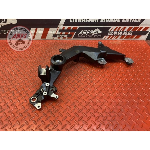 Platine repose pied droite 