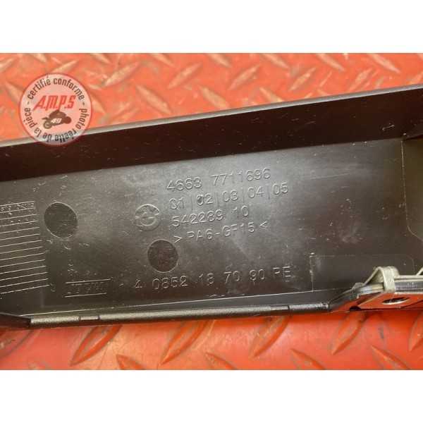 Cache sur flanc de carénage droit BMW R1200 RT 2010 à 2013 