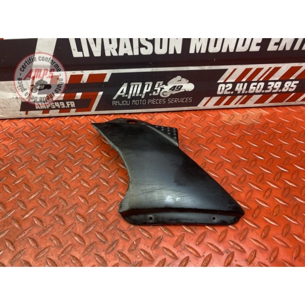 Cache plastique avant droit 