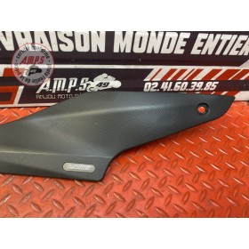 Cache sous reservoir droit 