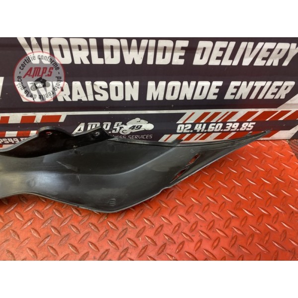 Cache sous reservoir droit 