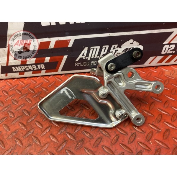 Platine repose pied droite 