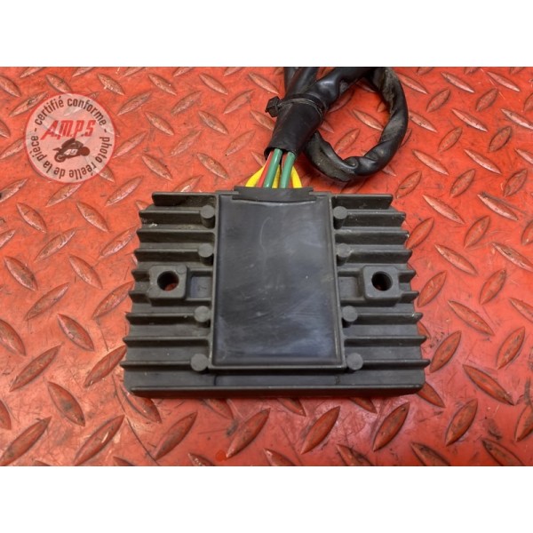 Regulateur de tension 