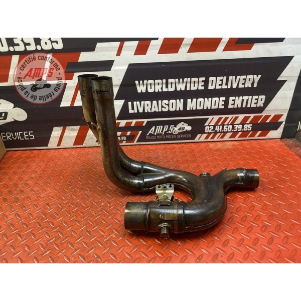 Ligne d'échappement intermédiaire 