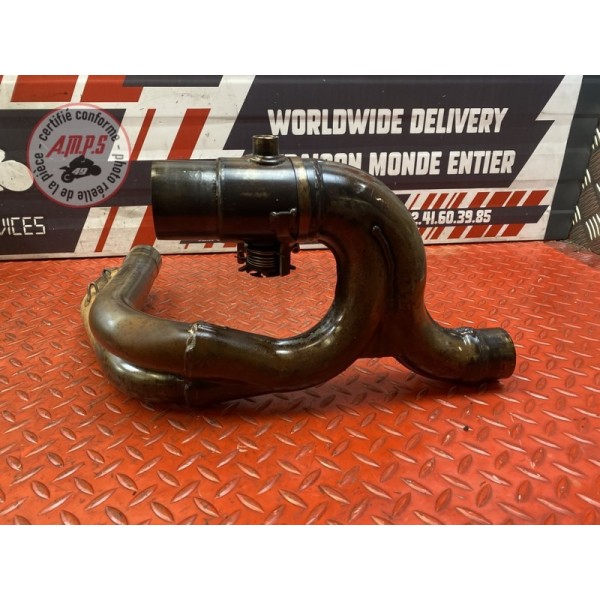 Ligne d'échappement intermédiaire 