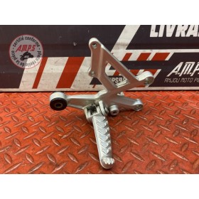 Platine repose pied droite 