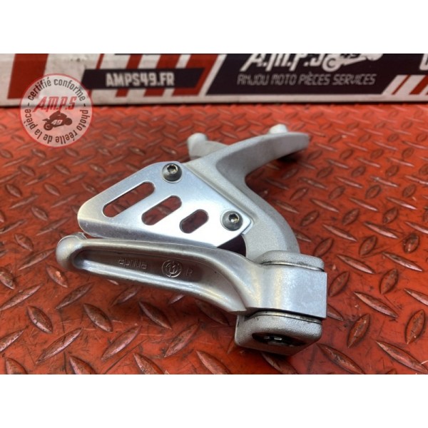 Platine repose pied passager droite 