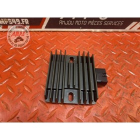 Regulateur de tension 