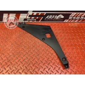 Cache sur flanc de carénage droit 