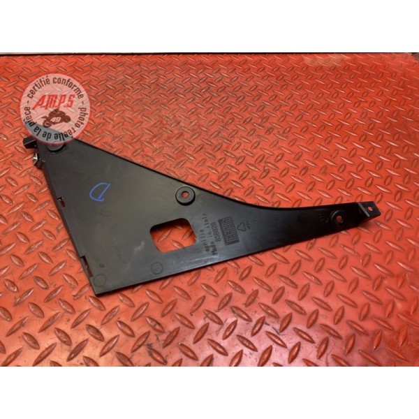 Cache sur flanc de carénage droit 