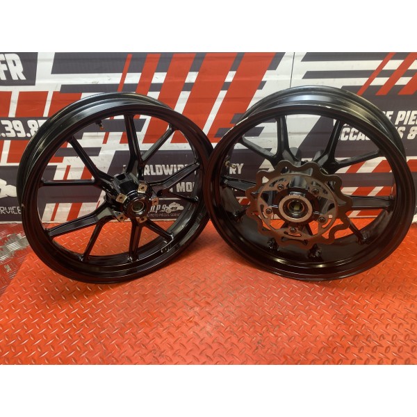 Paire de jantes Ducati 999 de 2002 à 2004 