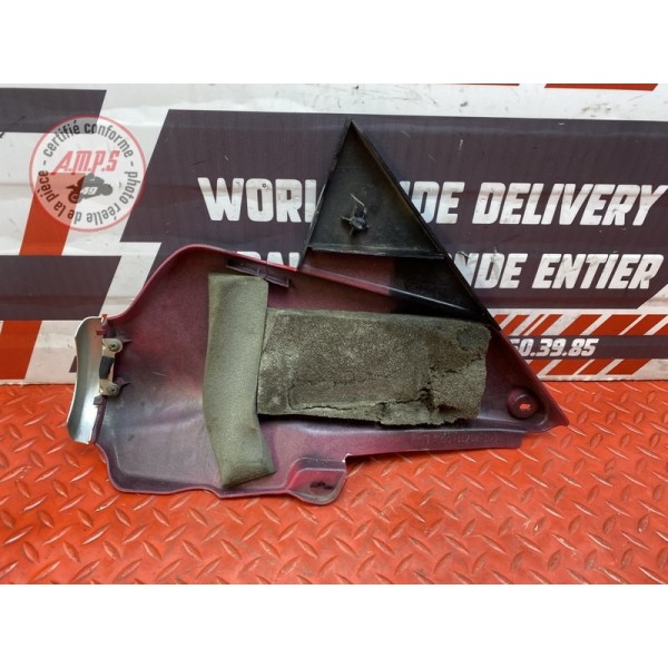 Cache plastique sous selle gauche 