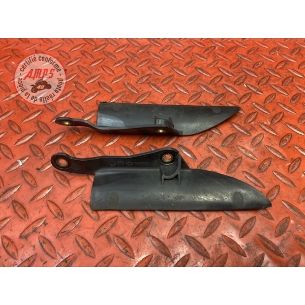 Cache sur pied de fourche 