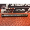 Axe de roue arriere 