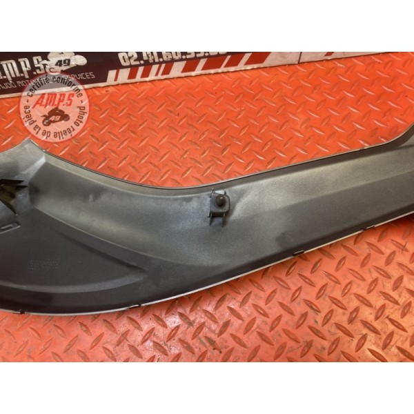 Barre panneau lateral droit 