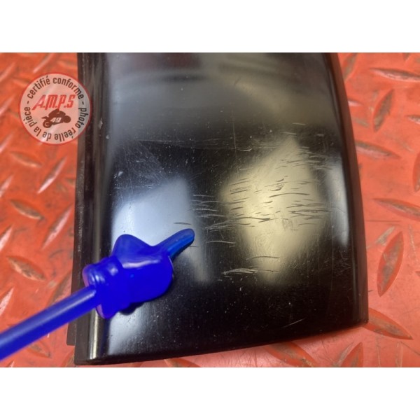 Cache lateral avant droit 