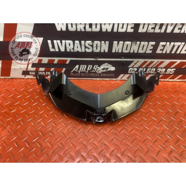 Cache plastique entrée d'air avant 