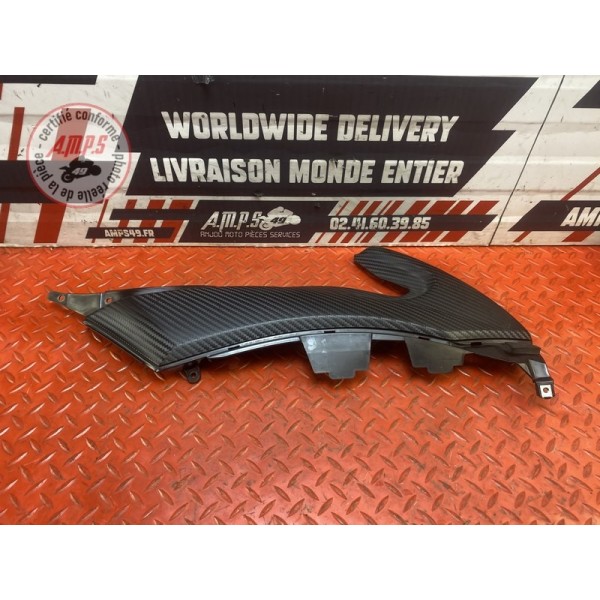 Cache plastique lateral droit 