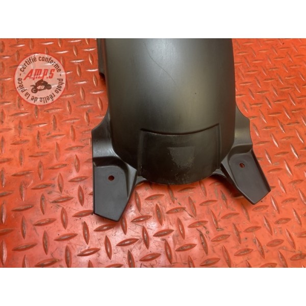 Garde boue avant inferieur 