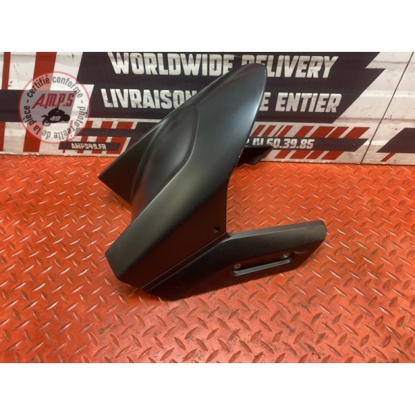 Garde boue avant superieur 