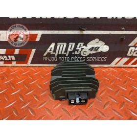 Regulateur de tension 