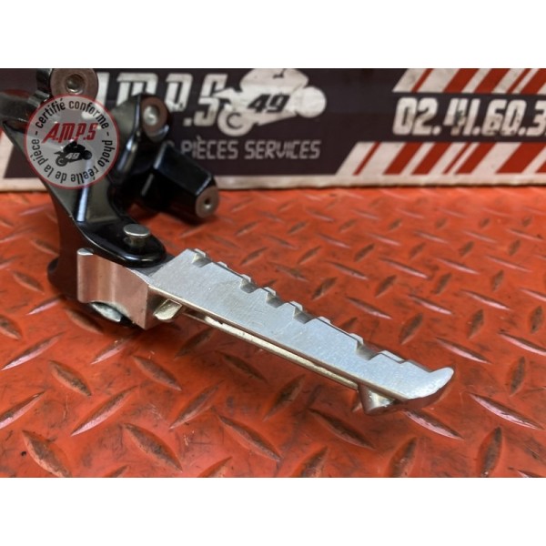 Platine repose pied passager gauche 