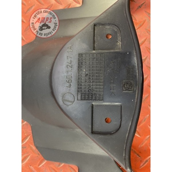 Cache plastique sous tete de fourche 