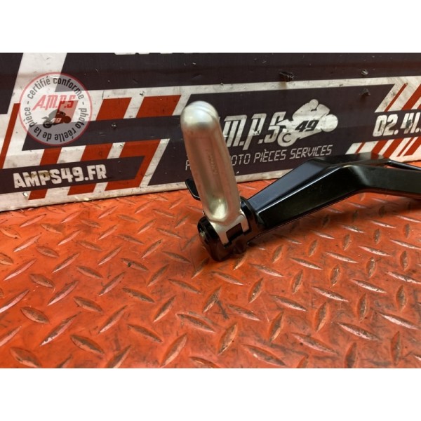 Platine repose pied passager droite 