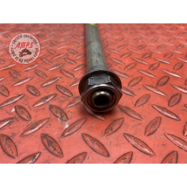 Axe de roue arriere 