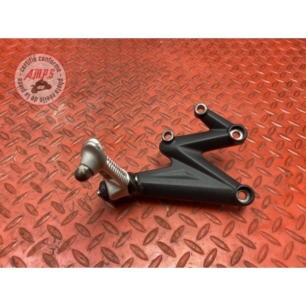 Platine repose pied droite 