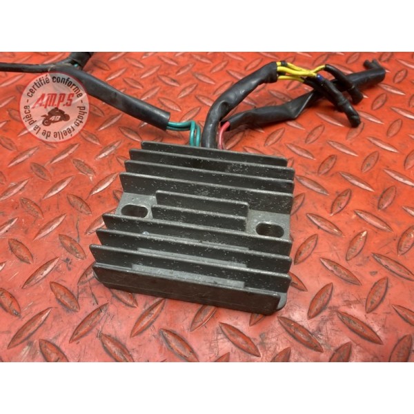 Regulateur de tension 