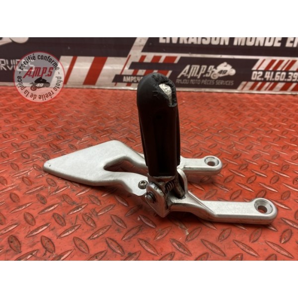 Platine repose pied droite 