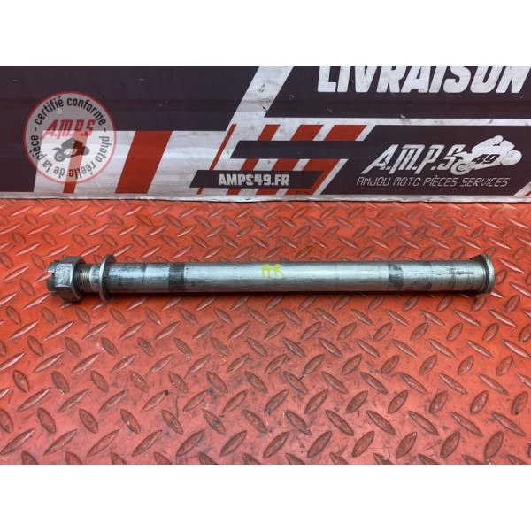 Axe de roue arriere 