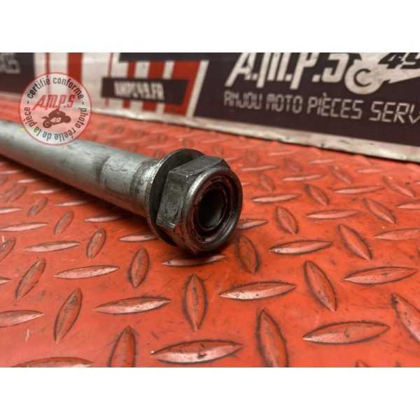 Axe de roue arriere 