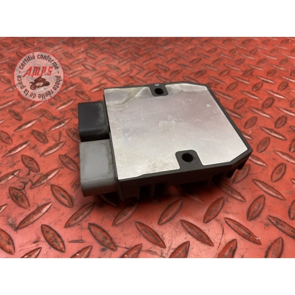 Regulateur de tension 