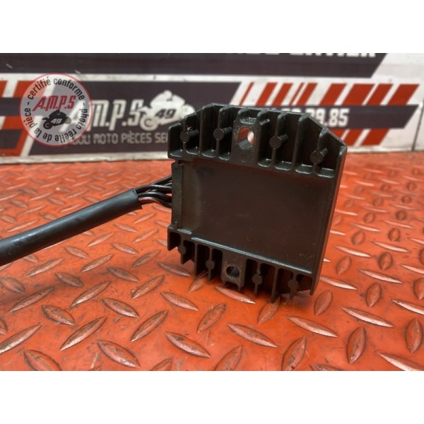 Regulateur de tension 