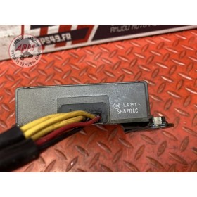 Regulateur de tension 