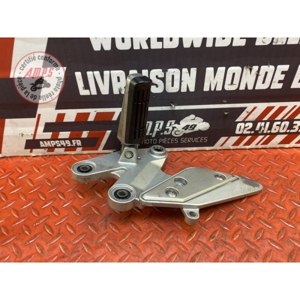 Platine repose pied droite Yamaha FZ6 de 2004 à 2006 
