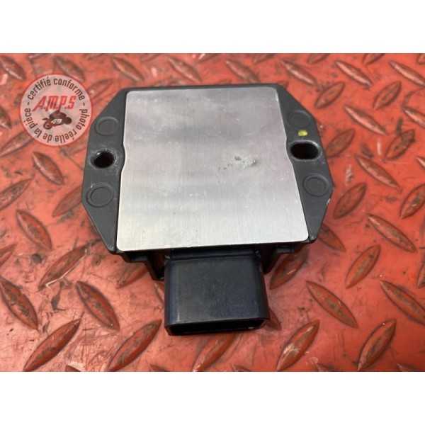 Regulateur de tension 
