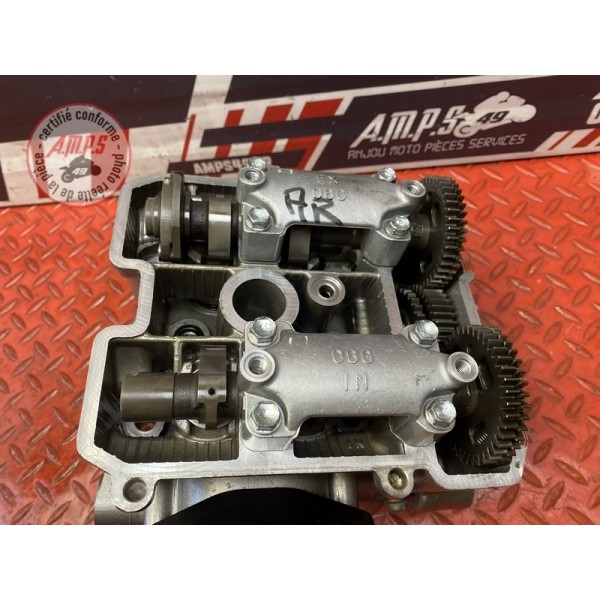 Culasse avec arbre a came arriere 