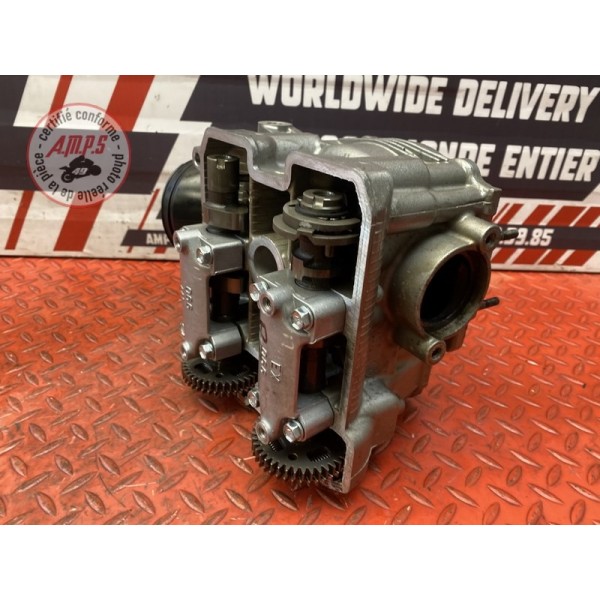 Culasse avec arbre a came arriere 