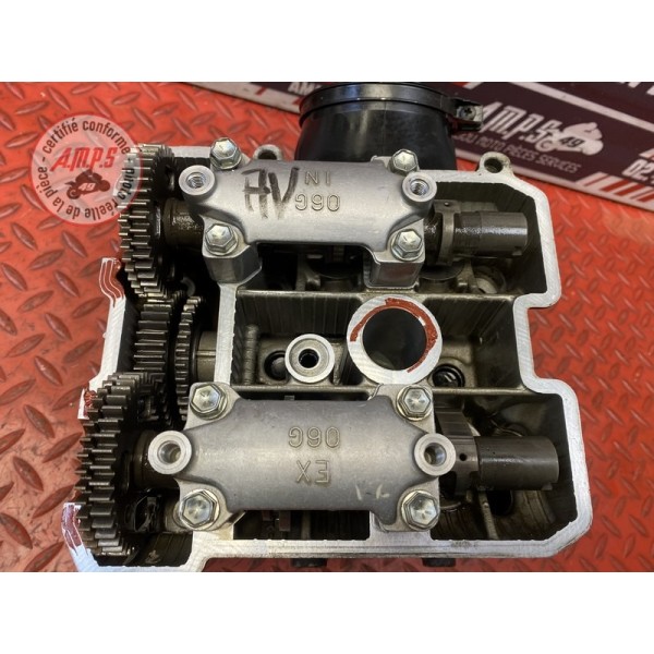 Culasse avec arbre a came avant 