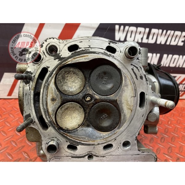 Culasse avec arbre a came avant 