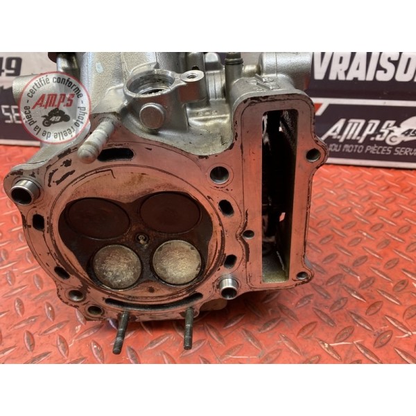 Culasse avec arbre a came avant 