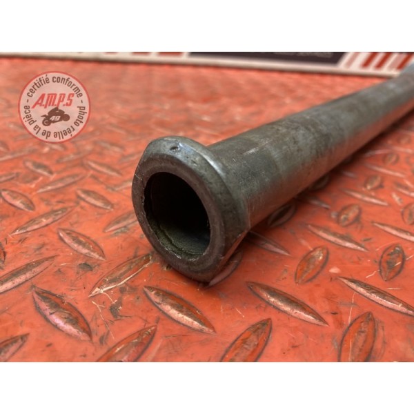Axe de roue arriere 